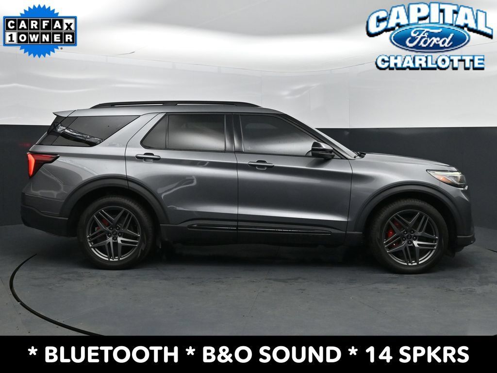 Used 2025 Ford Explorer ST RWD image 9