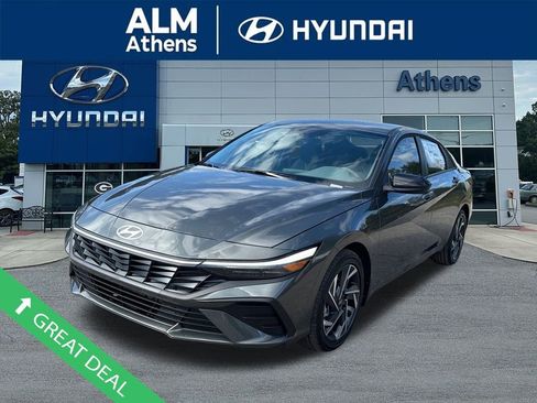 New 2025 Hyundai Elantra SEL image 1