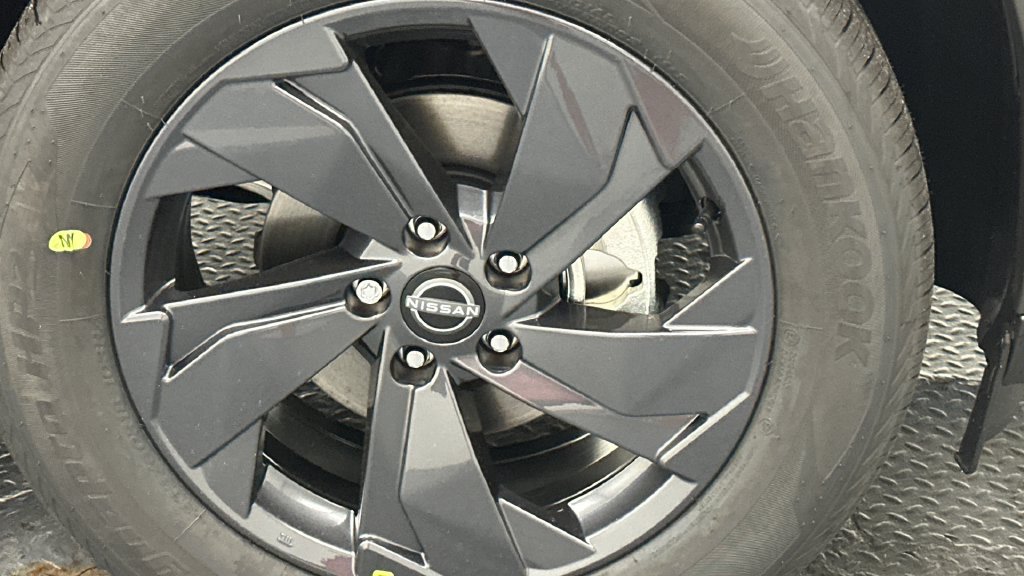 New 2026 Nissan Rogue SV w/ Cold Weather Package AWD/4WD image 13