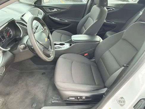 Used 2023 Chevrolet Malibu LT image 10