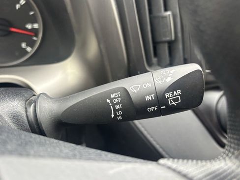 Used 2016 Toyota RAV4 LE image 21