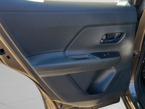 New 2026 Nissan Kicks S image 9