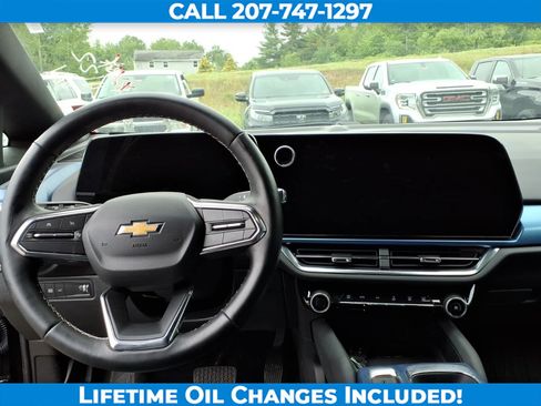 Used 2025 Chevrolet Equinox EV LT w/ Convenience Package FWD image 12