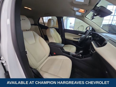 Used 2024 Buick Encore GX Sport Touring image 36