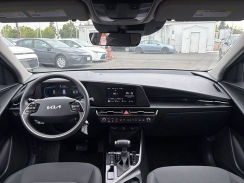 Used 2026 Kia Niro LX FWD image 31