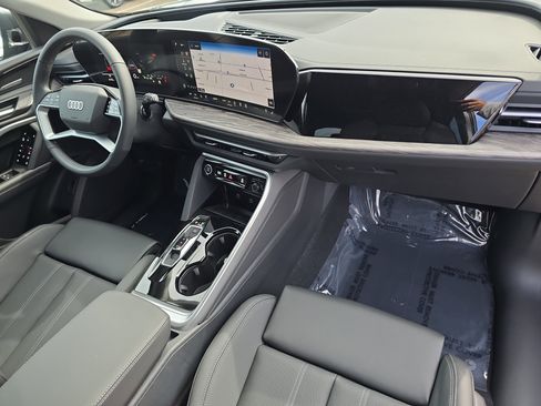 New 2025 Audi Q5 Premium Plus image 10