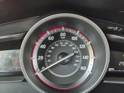 Used 2015 MAZDA MAZDA3 i Sport FWD image 10