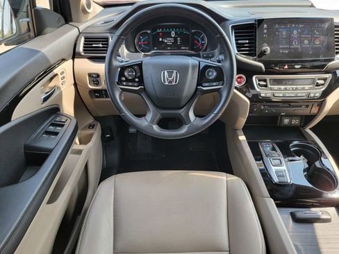 Used 2022 Honda Pilot Touring image 28