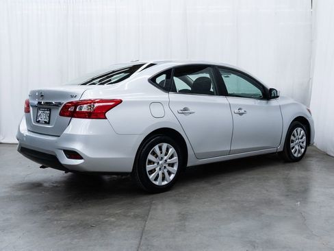 Used 2017 Nissan Sentra SV FWD image 6