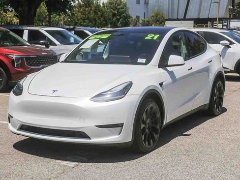 Used 2021 Tesla Model Y Long Range AWD/4WD image 5