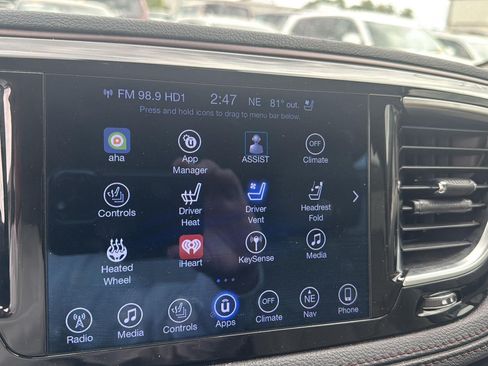 Used 2017 Chrysler Pacifica Limited FWD image 25
