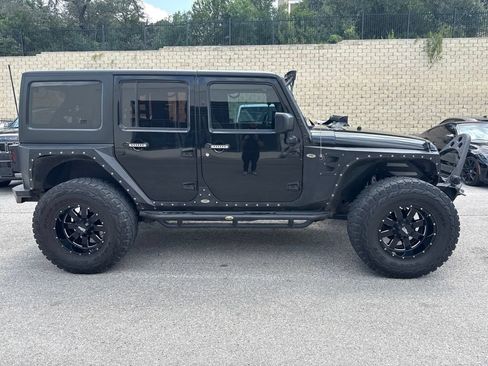 Used 2015 Jeep Wrangler Unlimited Sport w/ Connectivity Group AWD/4WD image 5