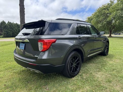 Used 2020 Ford Explorer XLT w/ Equipment Group 202A RWD image 5