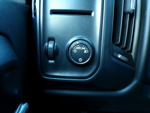 Used 2015 Chevrolet Silverado 3500 W/T image 17