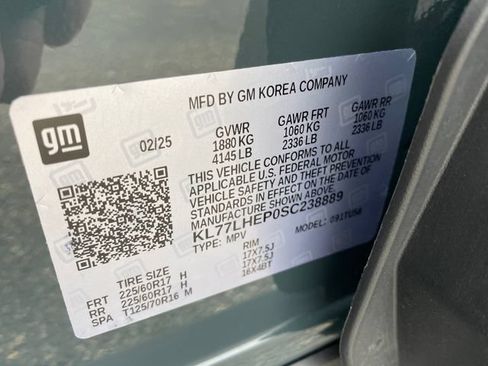 Certified 2025 Chevrolet Trax LT FWD image 27
