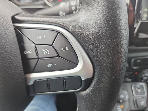 Used 2020 Jeep Compass Latitude image 26