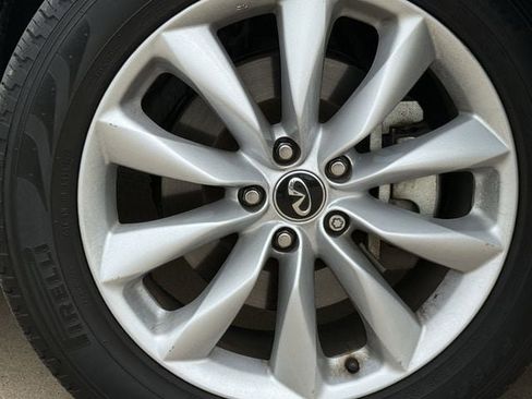 Used 2019 INFINITI QX50 Essential w/ Premium Heat Package FWD image 9
