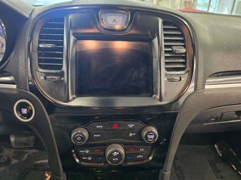 Used 2017 Chrysler 300 S RWD image 16