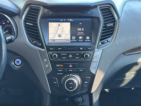 Used 2017 Hyundai Santa Fe Sport FWD image 11