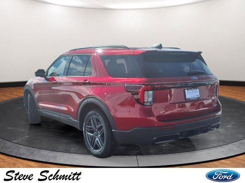 New 2026 Ford Explorer ST-Line w/ ST-Line Street Pack AWD/4WD image 3