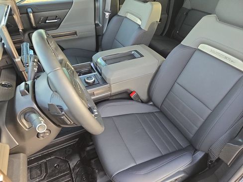 Used 2025 GMC Hummer EV 2X AWD/4WD image 16