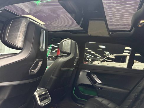 Used 2025 BMW 740i w/ Premium Package image 53