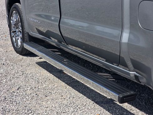 Used 2023 GMC Sierra 1500 Denali Ultimate AWD/4WD image 10
