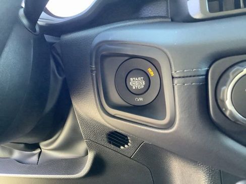 New 2026 Jeep Gladiator Mojave w/ Steel Bumper Group image 16