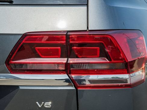 Used 2019 Volkswagen Atlas SE w/ Towing Package FWD image 8