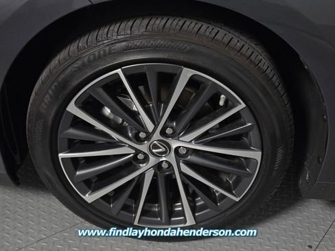 Used 2024 Lexus ES 300h w/ Premium Package FWD image 9