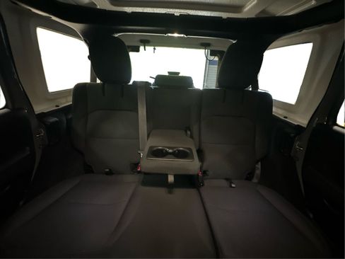 Used 2023 Jeep Wrangler Unlimited w/ Cold Weather Group AWD/4WD image 15