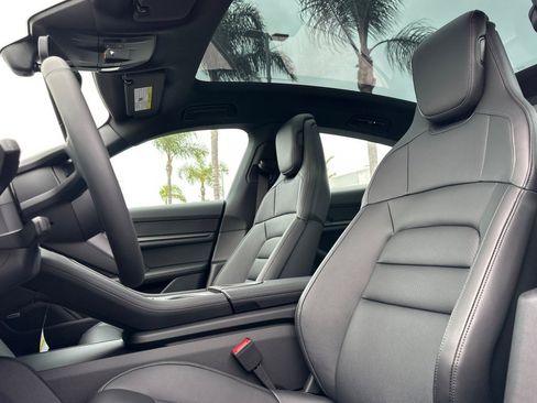 New 2026 Porsche Taycan image 5