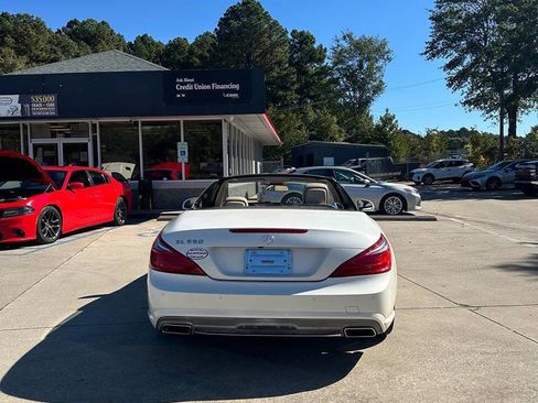 Used 2013 Mercedes-Benz SL 550 image 4
