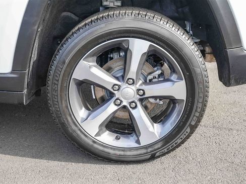 New 2026 Jeep Grand Cherokee Limited image 10