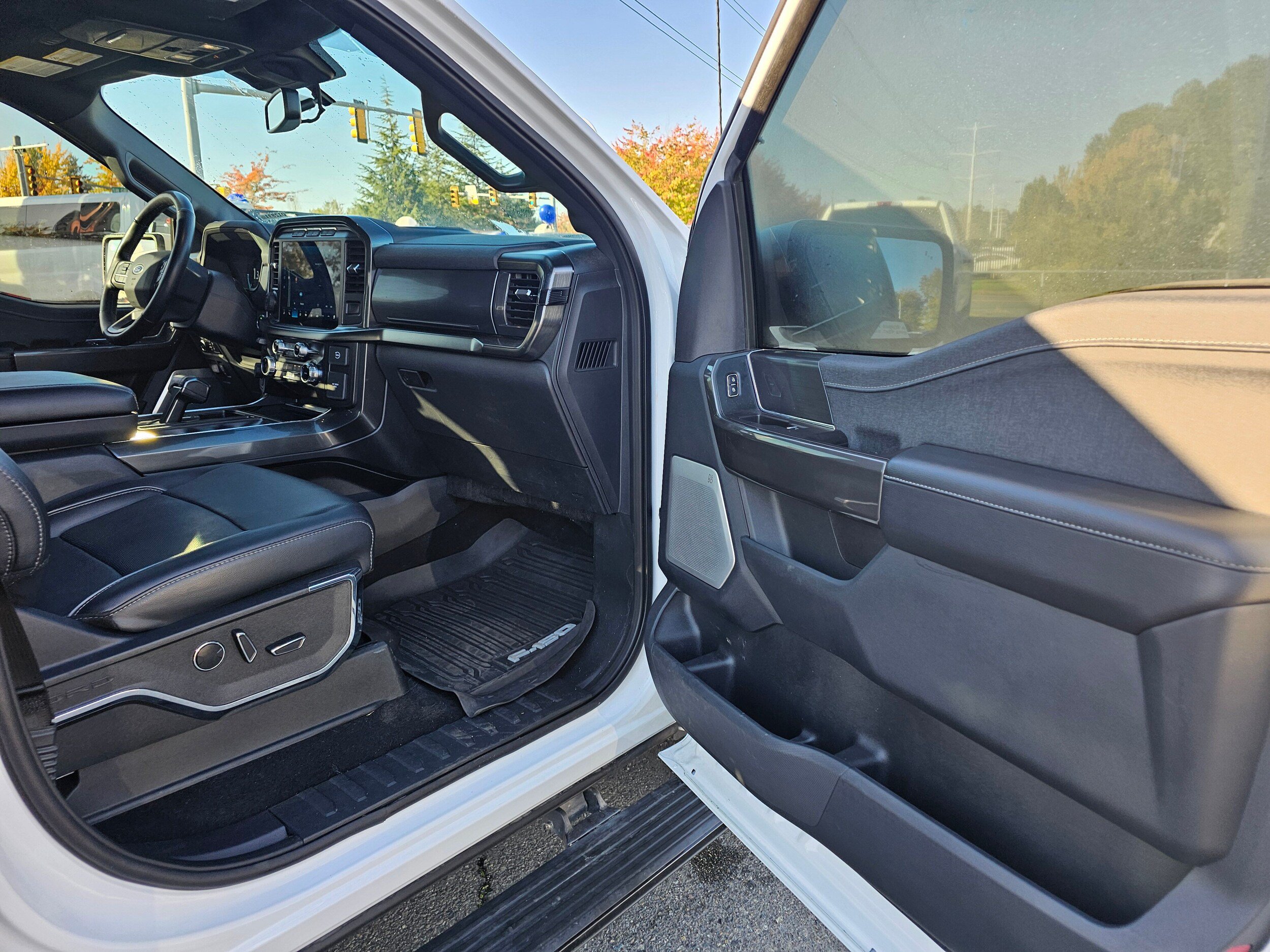Used 2023 Ford F150 Lariat w/ Equipment Group 502A High AWD/4WD image 13