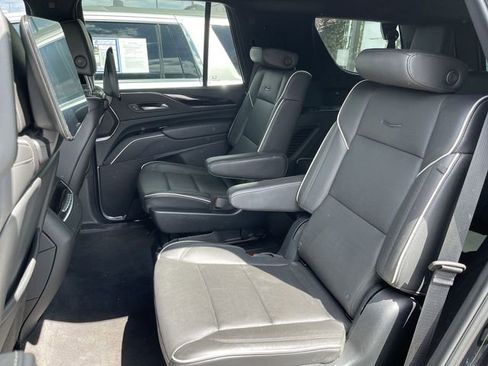 Used 2023 Cadillac Escalade Sport AWD/4WD image 9