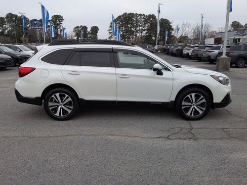 Used 2018 Subaru Outback 2.5i Limited image 2
