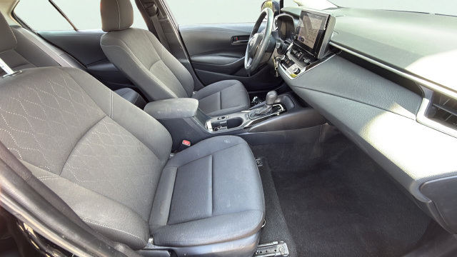 Used 2024 Toyota Corolla LE FWD image 25