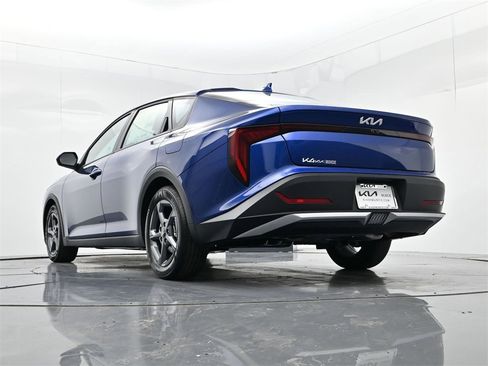 New 2025 Kia K4 LXS image 36
