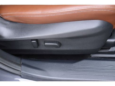 Used 2022 Subaru Outback Touring w/ Popular Package #2 image 33