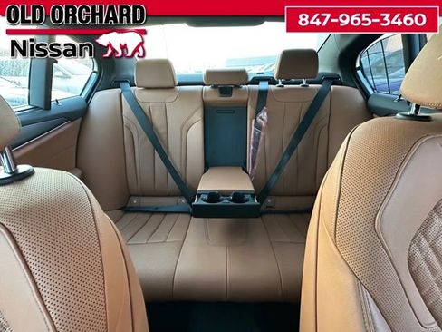 Used 2023 BMW 530i xDrive 530i xDrive w/ Premium Package image 13