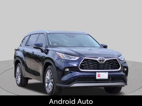 Certified 2026 Toyota Highlander Platinum AWD/4WD image 3