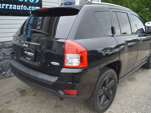 Used 2014 Jeep Compass Latitude FWD image 5