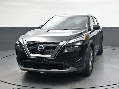 Used 2023 Nissan Rogue S image 9