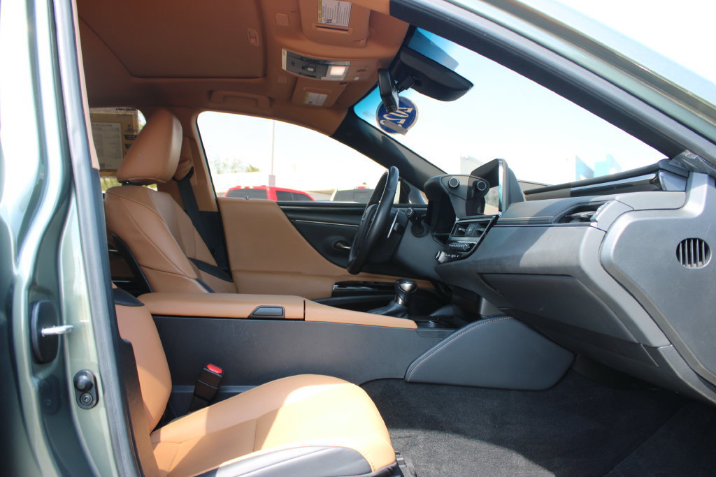 Used 2023 Lexus ES 350 w/ Accessory Package (Z1) FWD image 26