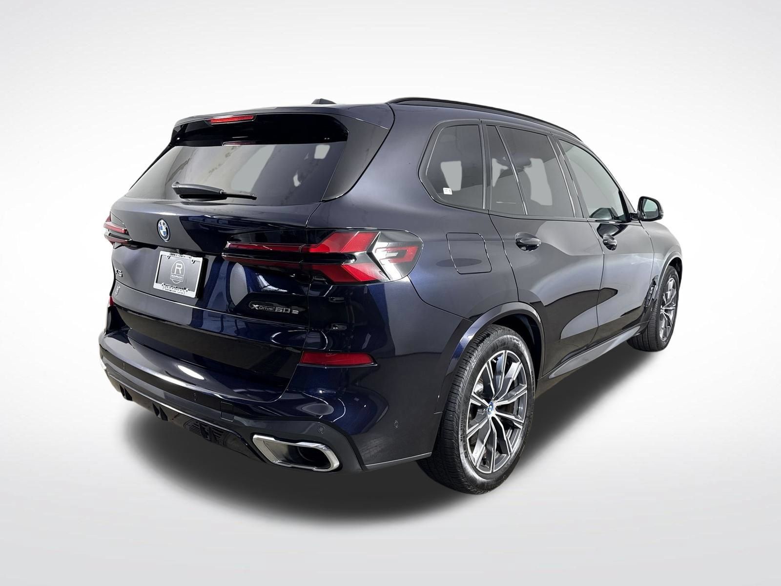 Used 2024 BMW X5 xDrive50e w/ M Sport Package AWD/4WD image 36