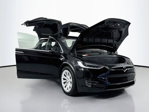 Used 2017 Tesla Model X 100D AWD/4WD image 23