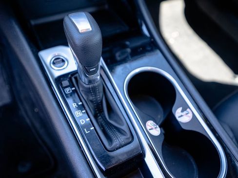 Used 2024 Nissan Altima 2.5 SV image 22