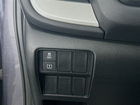 Used 2017 Honda CR-V LX image 16