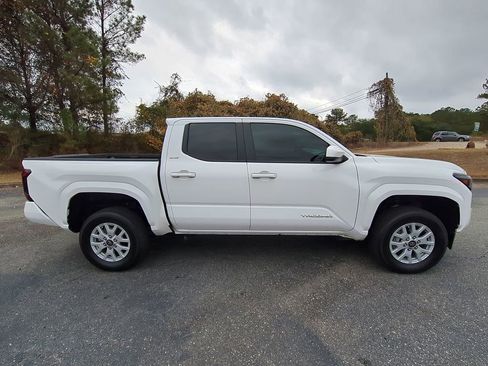 Used 2024 Toyota Tacoma SR5 image 3